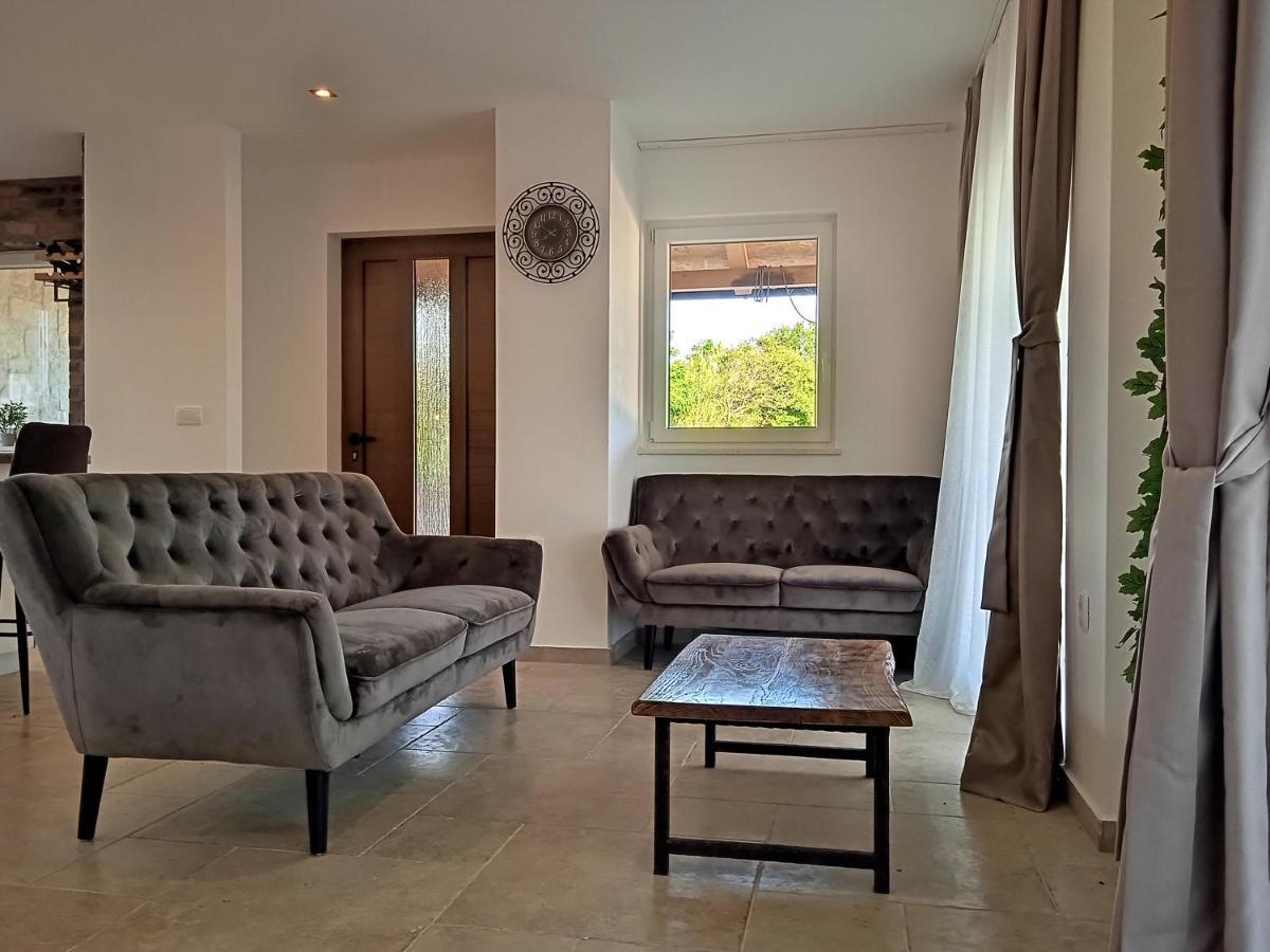 Casa Di Marko-New Modern Rustic House With Pool And Spacious Garden! Привлака Екстериор снимка